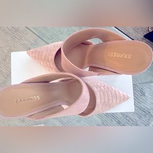 Rose Pink Express Heels Size 8